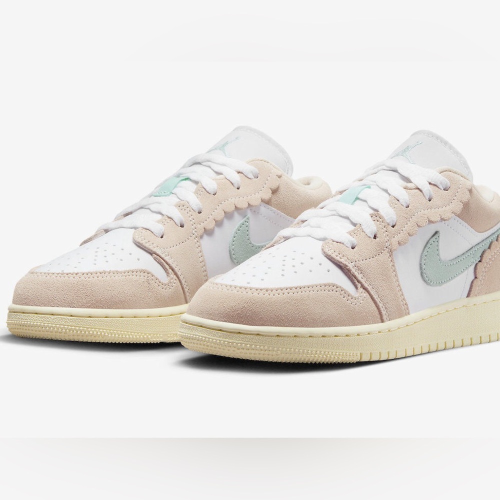 Nike Air Jordan 1 Low SE Guava Ice/White/Pink Oxford/Jade Ice